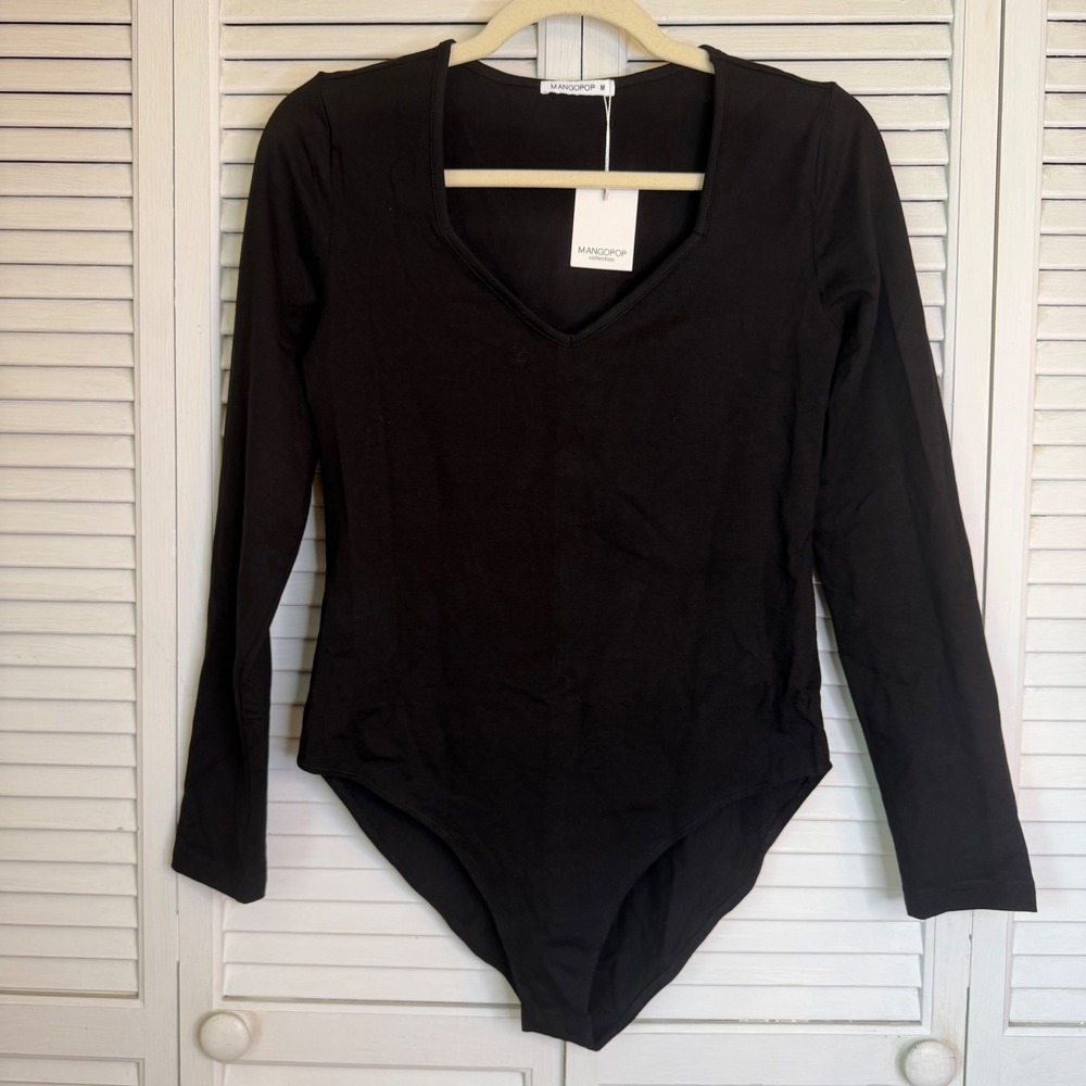 Mangopop Black V-Neck Long‎ Sleeve Bodysuit Womens Medium NWT Minimalist Capsule